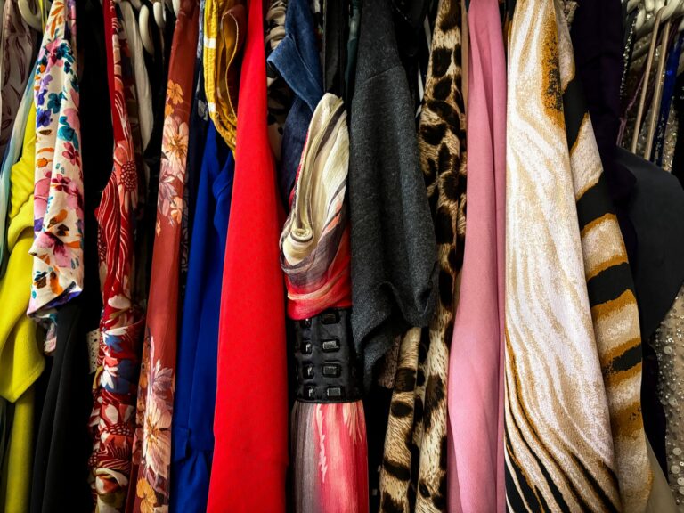 Faux vintage sur Vinted : comment repérer les vêtements neufs revendus comme anciens