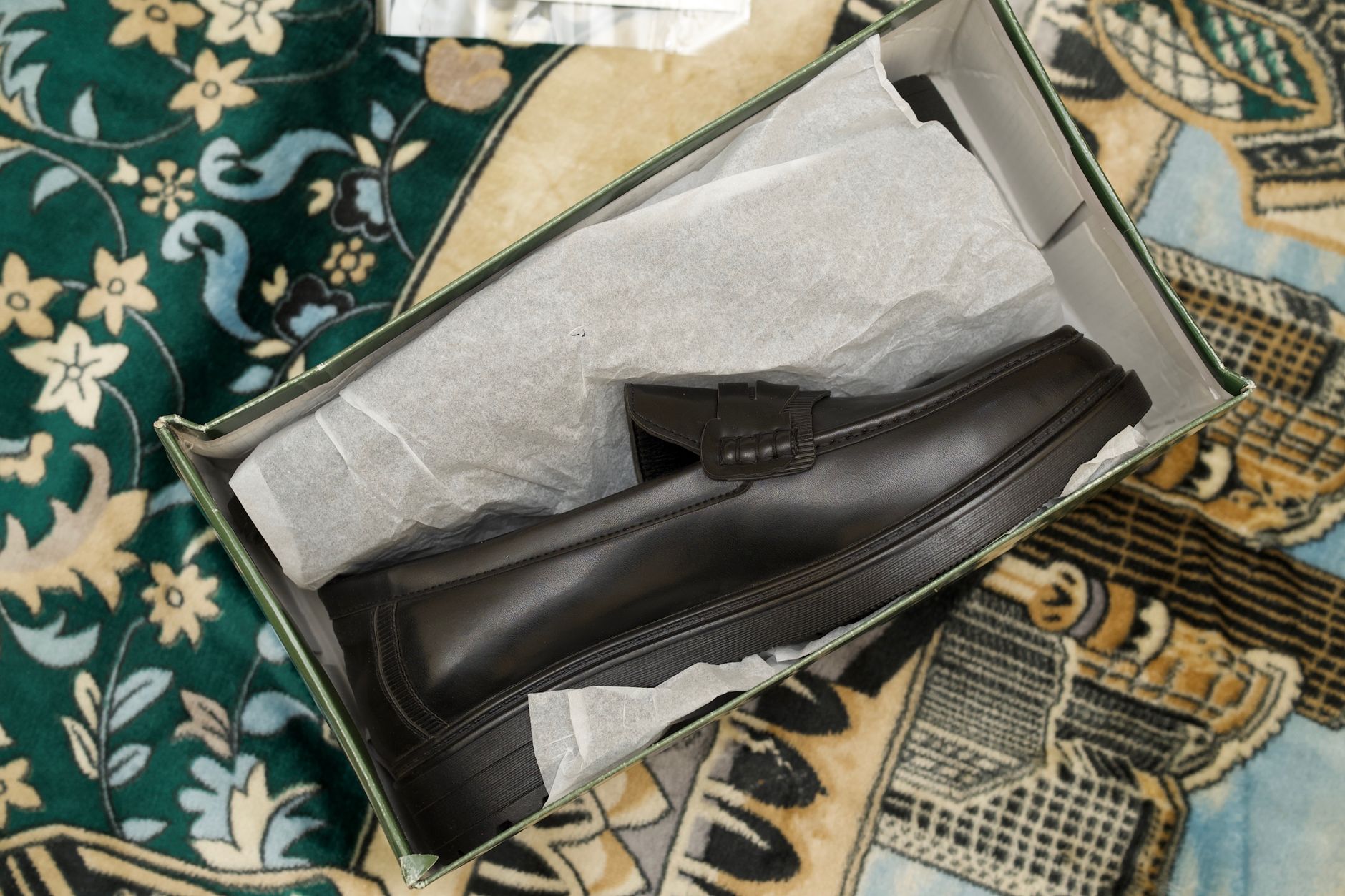 Karl Lagerfeld x G.H. Bass : le penny loafer revisité pour les 150 ans du chausseur américain
